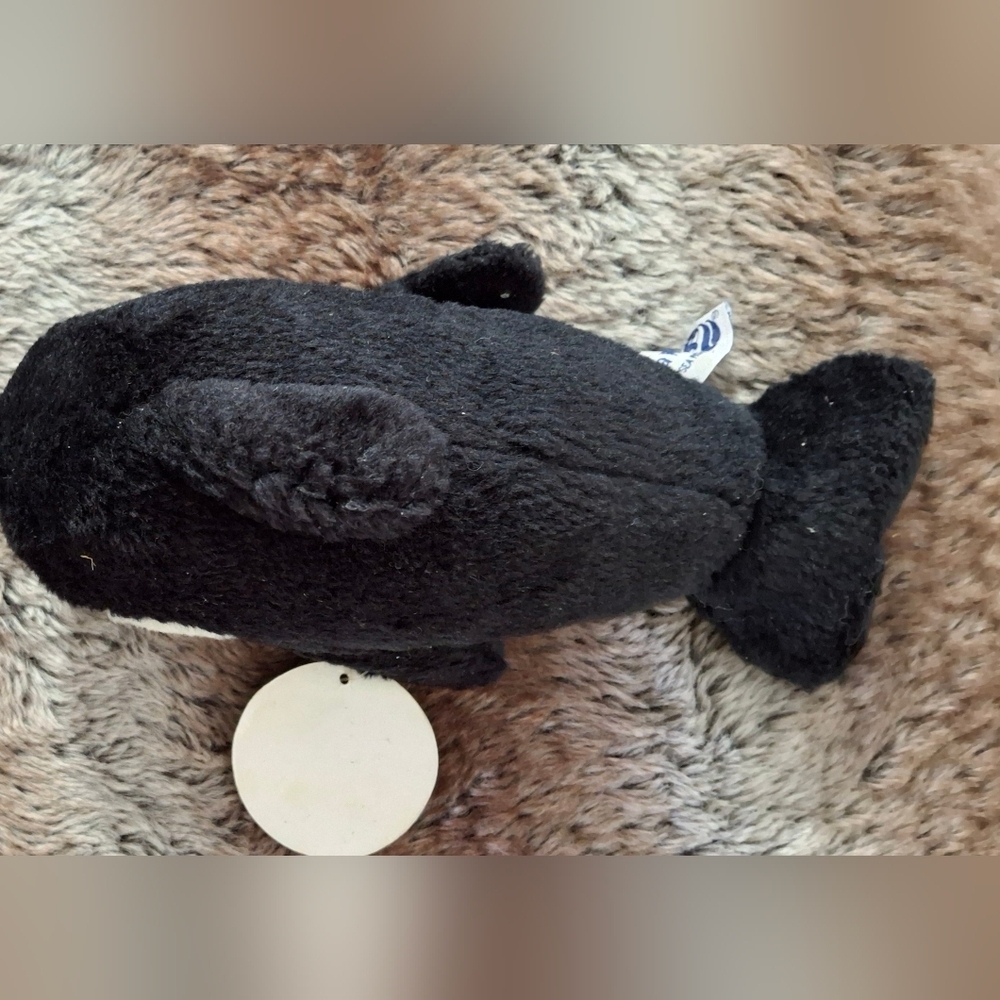 Vintage Seaworld orca wale push please See Pics dose have 2 small spots. - Picture 4 of 5